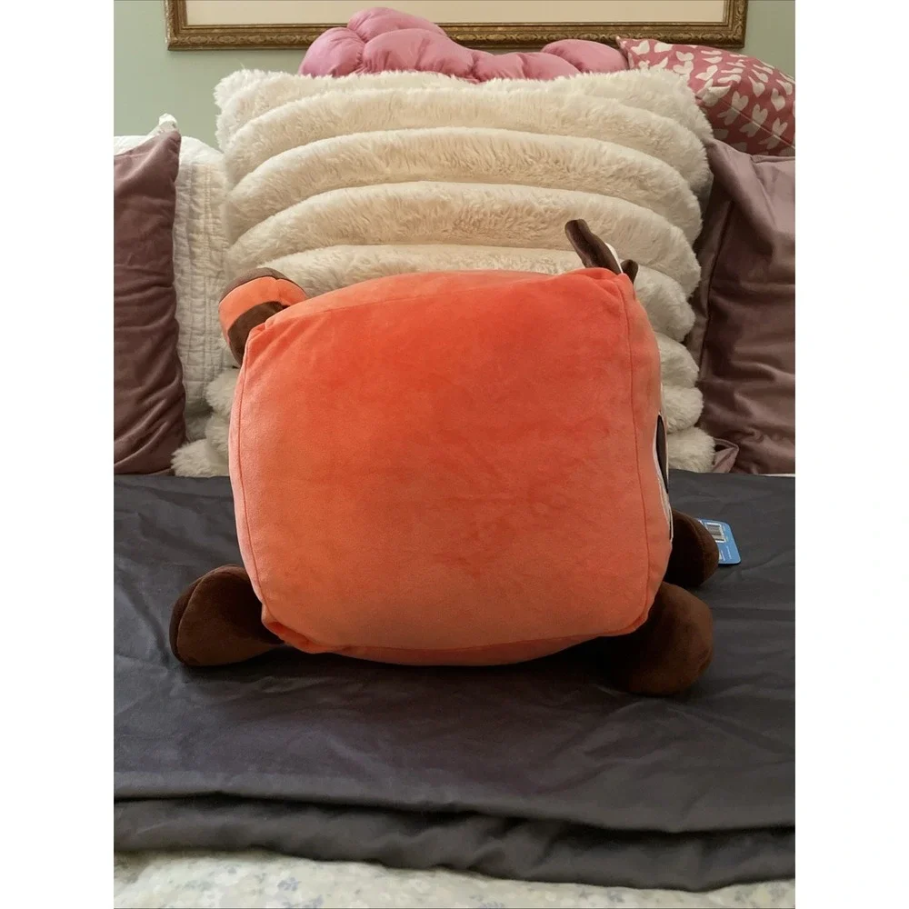 NWT Pet Simulator HUGE Pets Series 1 RED PANDA Plush With Exclusive DLC